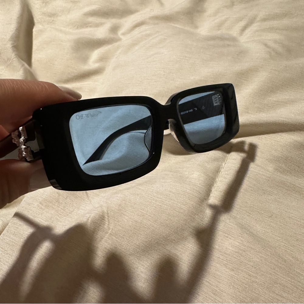 Off White Arthur Rectangle Sunglasses - image 1